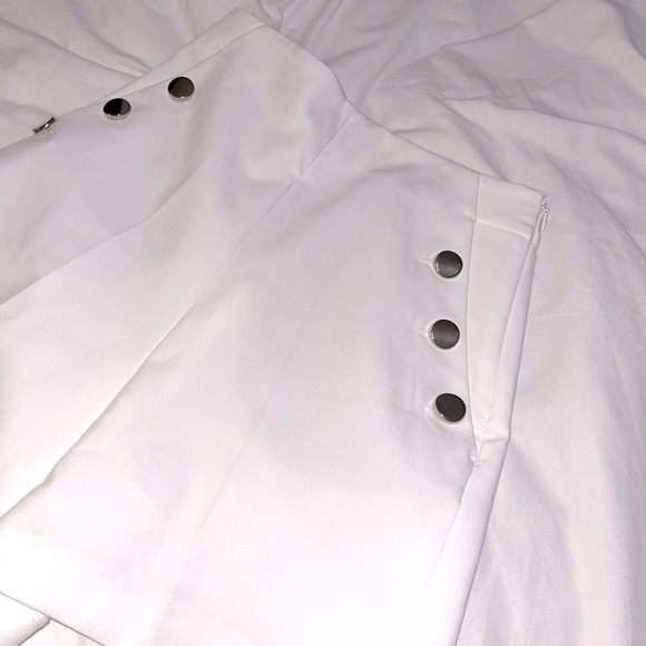Zara High Rise White Bermuda Shorts in size XS - Picture 5 of 7